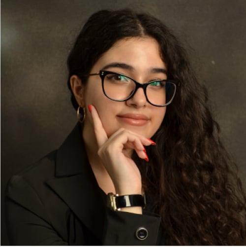 About Us 11 Ioanna Stavrakis